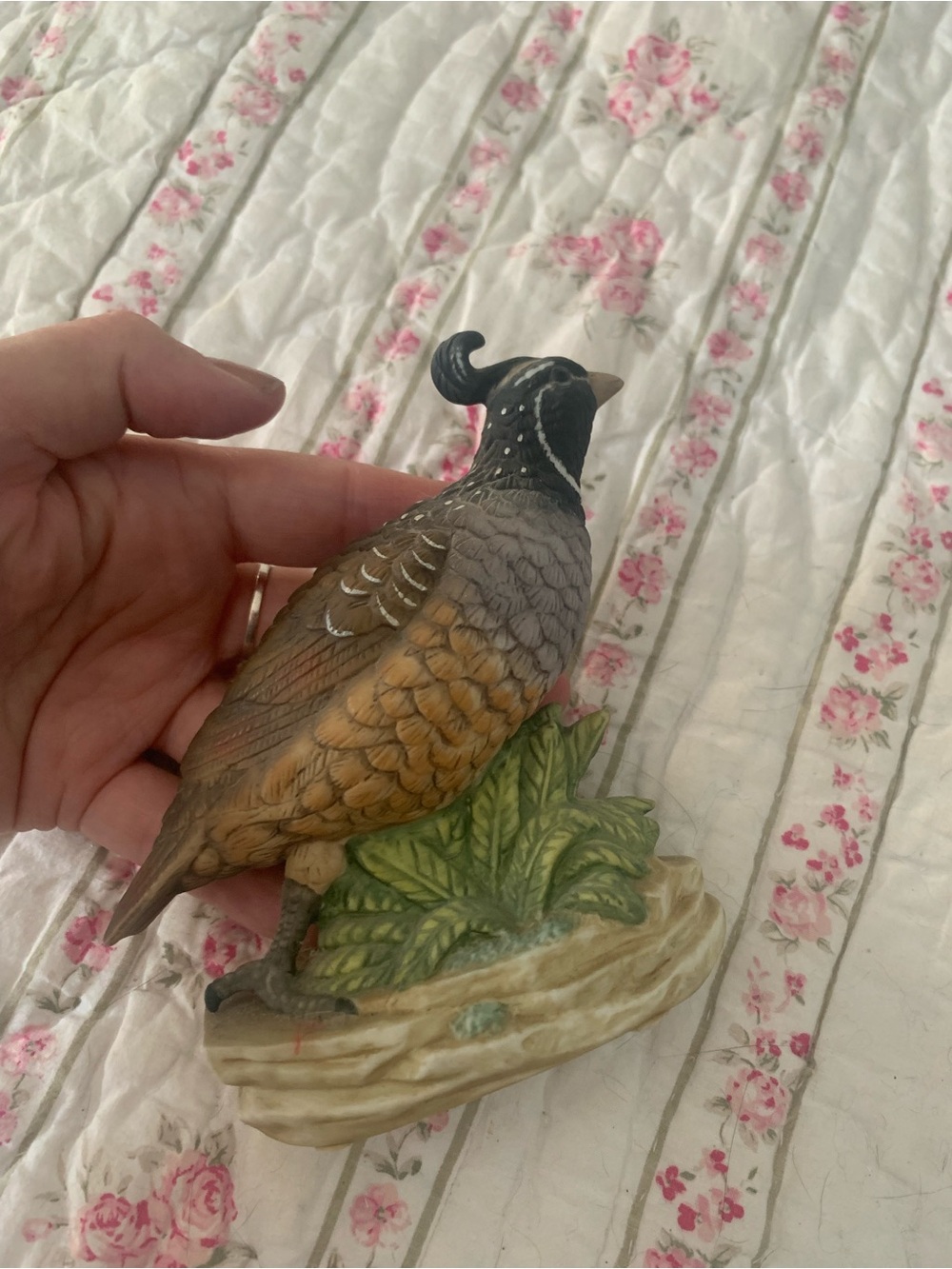 Hand-Painted Quail Figurine – Brown and Gray Decorative Bird